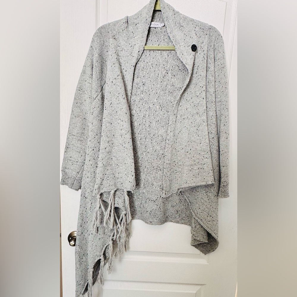 Beautiful Sweater-Shawl. Size Large by MissLook